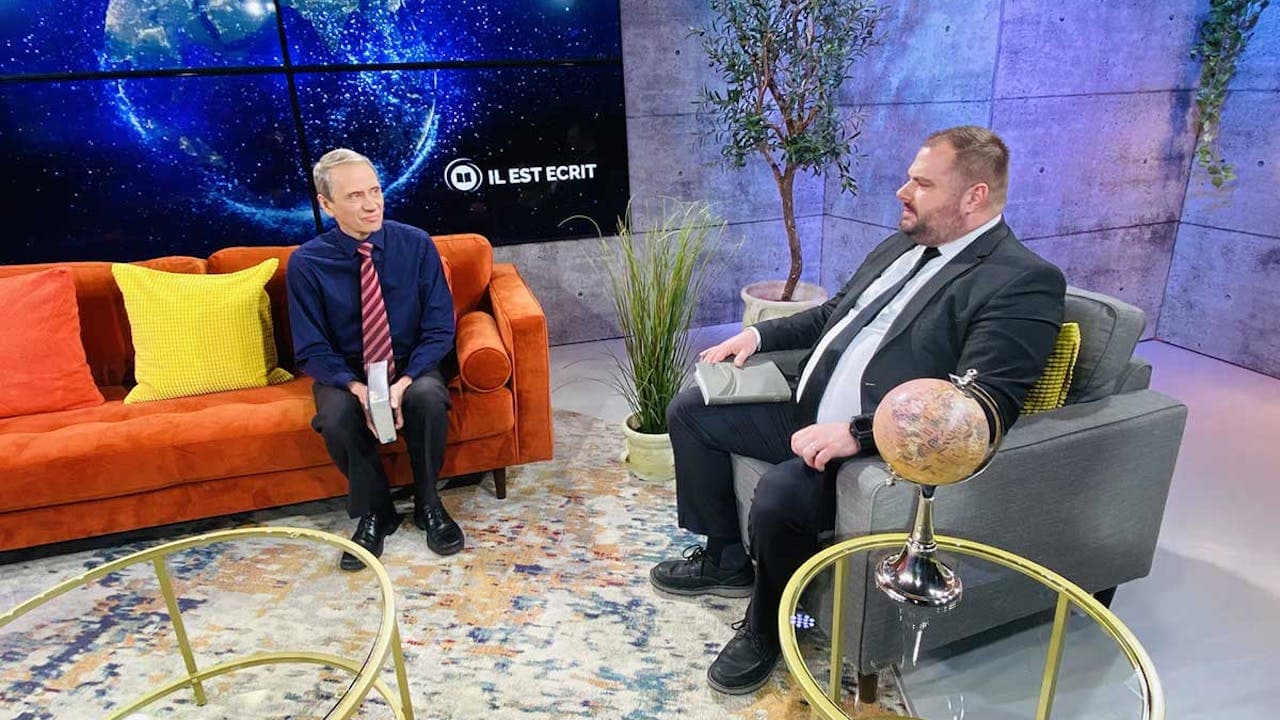 Les pasteurs Rémy Ballais et Patrick Dupuis sont les animateurs de l'émission "Il Est Écrit":